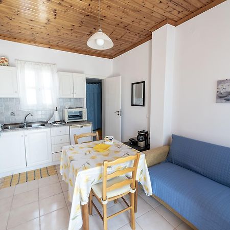 Filoxenia Apartments Chalki Town Екстер'єр фото