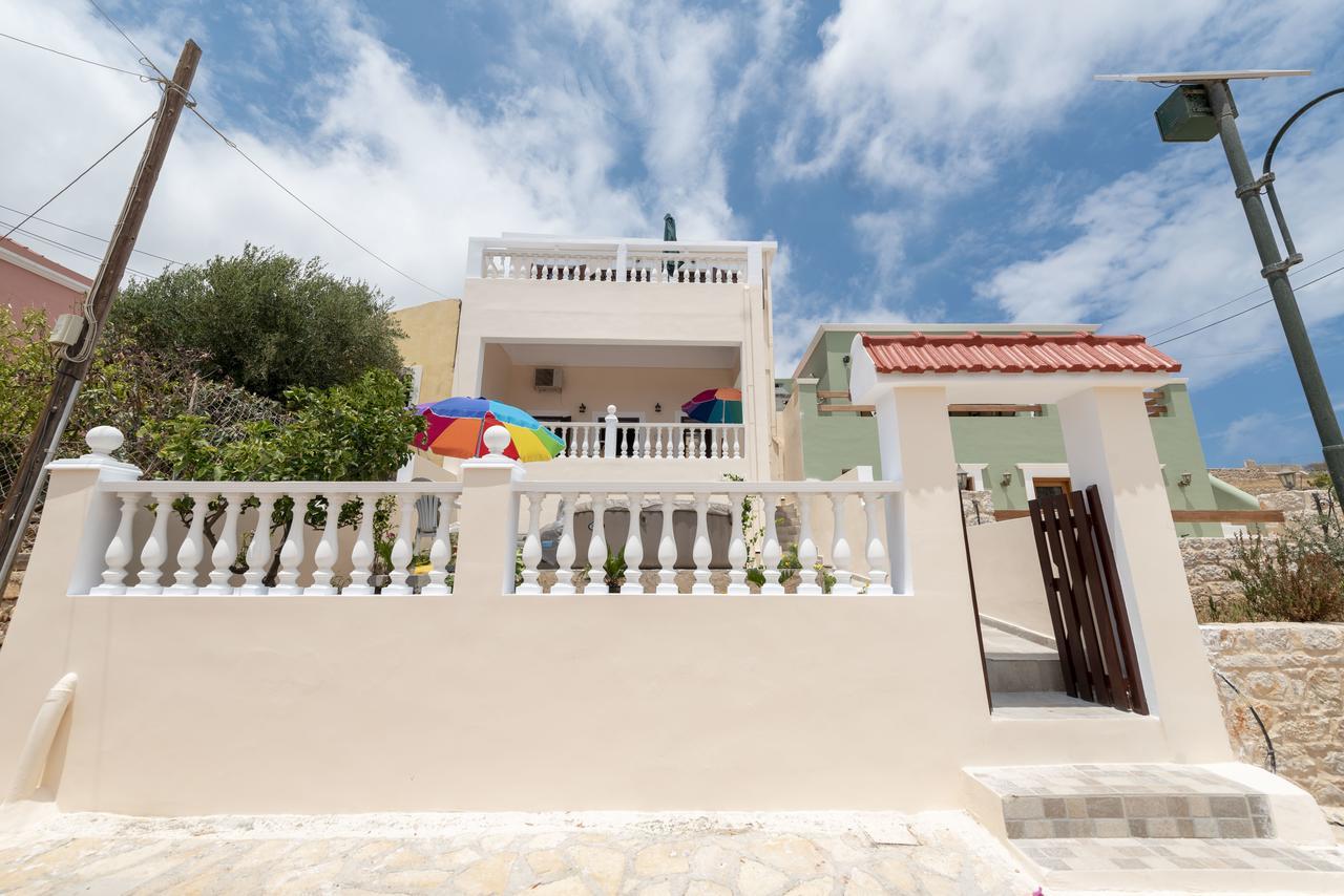 Filoxenia Apartments Chalki Town Екстер'єр фото